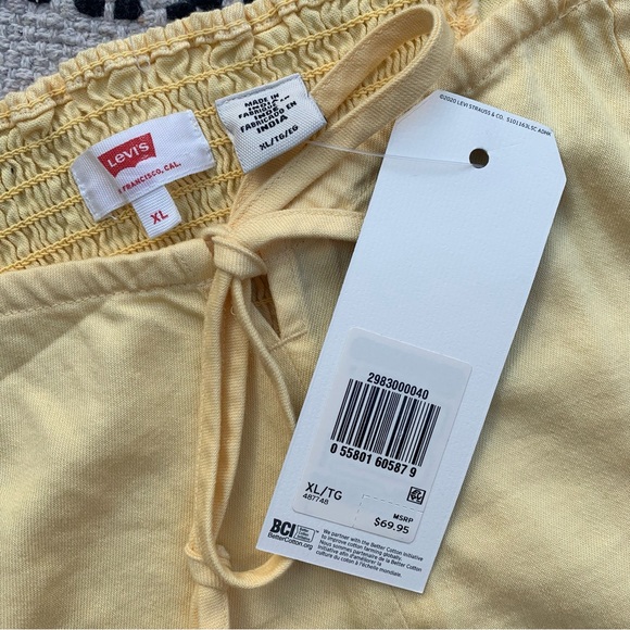 NWT Levi's Short Sleeve Crop Peasant Top size XL - Picture 3 of 4